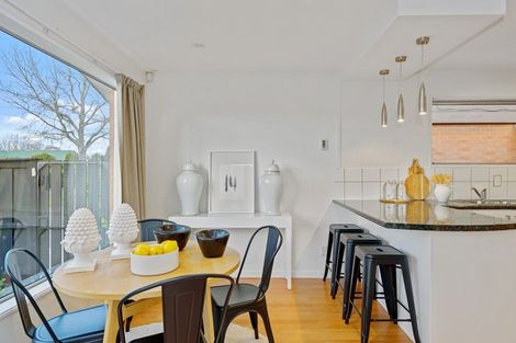 Photo of property in 11 Lodge Place, Ilam, Christchurch, 8041