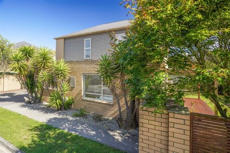 Photo of property in 2 Fieldstone Lane, Spreydon, Christchurch, 8024
