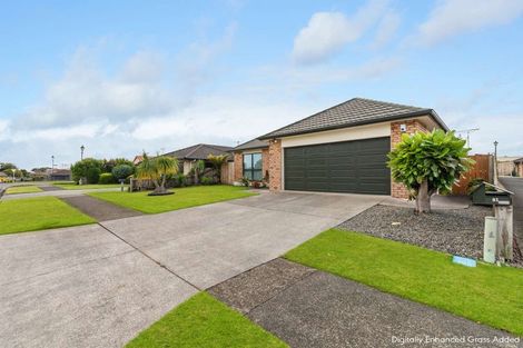 Photo of property in 81 Riverside Drive, Waiuku, 2123