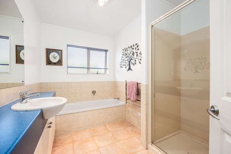 Photo of property in 4 Spinnaker Point, Manly, Whangaparaoa, 0930
