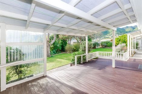 Photo of property in 9 Lesley Grove, Waikanae, 5036