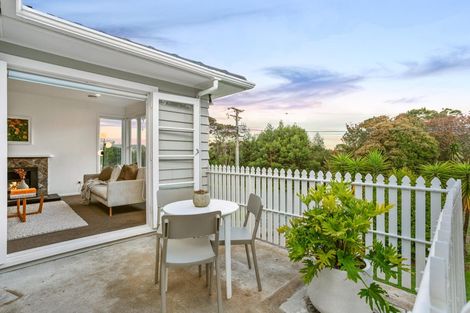 Photo of property in 1 Sussex Terrace, Riverhead, 0820