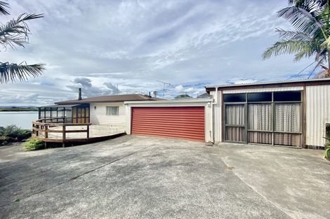 Photo of property in 23 Hazards Road, Weymouth, Auckland, 2103