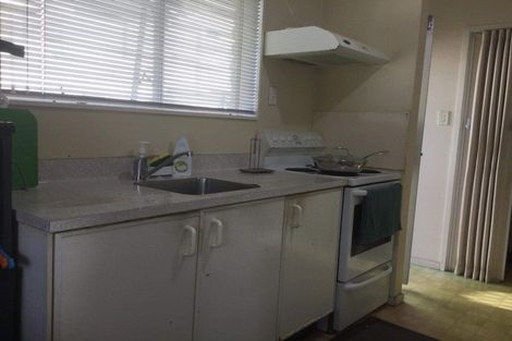 Photo of property in 83 Lynwood Road, New Lynn, Auckland, 0600