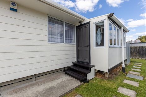 Photo of property in 11 Perrin Place, Kelvin Grove, Palmerston North, 4414