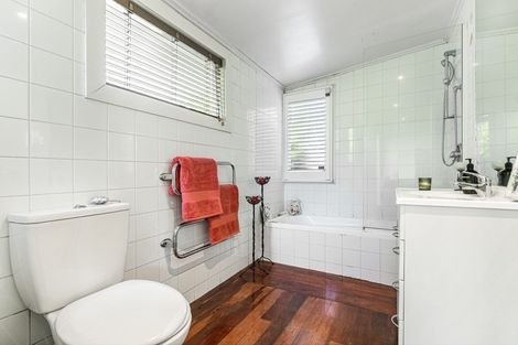 Photo of property in 1/10 Marsh Avenue, Forrest Hill, Auckland, 0620