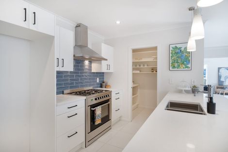 Photo of property in 5 Belize Grove, Grenada Village, Wellington, 6037