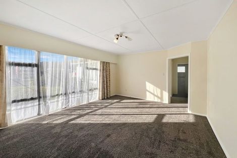 Photo of property in 27 Wainuiomata Road, Wainuiomata, Lower Hutt, 5014