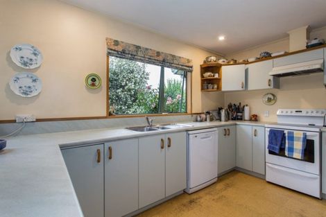 Photo of property in 6 Heuchan Lane, Wanaka, 9305