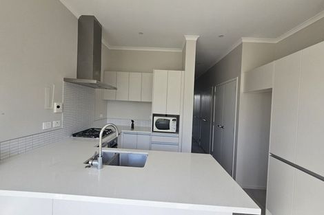 Photo of property in 6 Wai Place, Westgate, Auckland, 0614
