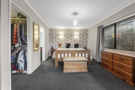 Photo of property in 13 Kurnell Drive, Botany Downs, Auckland, 2010
