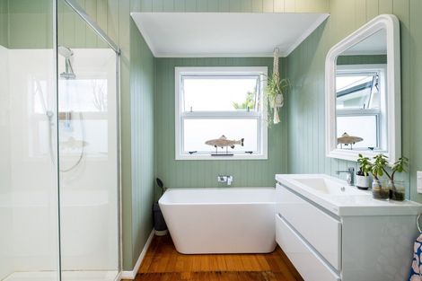 Photo of property in 6 Kuku Street, Te Awanga, 4102