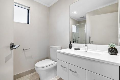 Photo of property in 6/89 Hobsonville Point Road, Hobsonville, Auckland, 0616