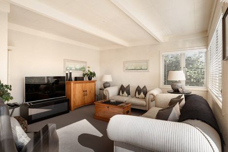 Photo of property in 43 Hinewa Road, Otumoetai, Tauranga, 3110