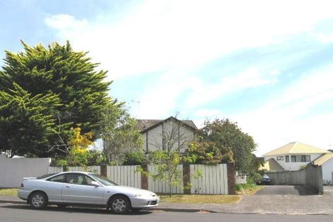 Photo of property in 1/10 Centorian Drive, Windsor Park, Auckland, 0632
