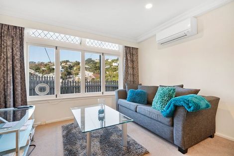 Photo of property in 2 Kopiko Way, Brooklyn, Wellington, 6021