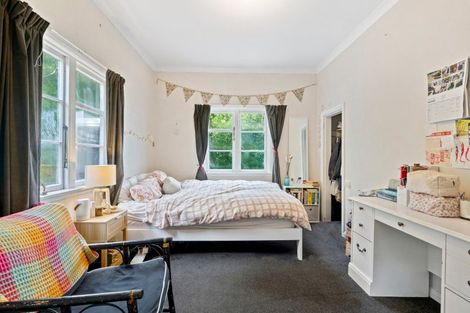 Photo of property in 61 Harbour View Road, Northland, Wellington, 6012