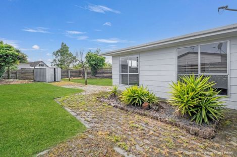 Photo of property in 41 Acacia Street, Kelvin Grove, Palmerston North, 4414