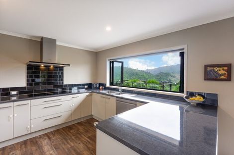 Photo of property in 25 Angus Way, Nikau Valley, Paraparaumu, 5032