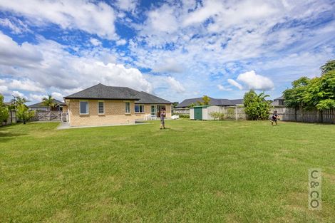 Photo of property in 16 Fruitlands Road, Kumeu, 0810