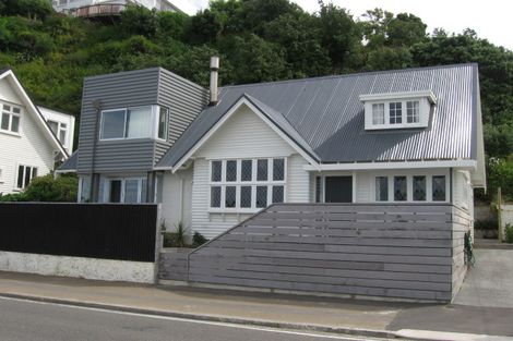 Photo of property in 314 The Esplanade, Island Bay, Wellington, 6023