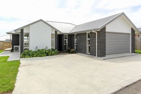 Photo of property in 92 Smart Road, Glen Avon, New Plymouth, 4312
