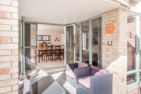 Photo of property in 19 Gilberd Place, Torbay, Auckland, 0630