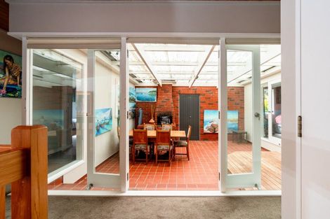 Photo of property in 28 Welland Place, Island Bay, Wellington, 6023