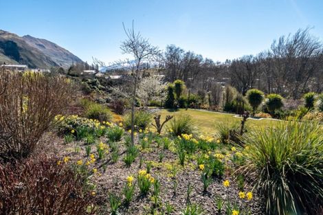 Photo of property in 5 Hollyhock Lane, Wanaka, 9305