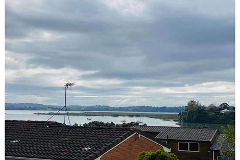 Photo of property in 1 Realm Place, Massey, Auckland, 0614