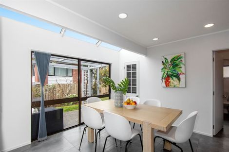 Photo of property in 6 Glucina Avenue, West Harbour, Auckland, 0618