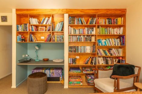 Photo of property in 174 Queens Drive, Lyall Bay, Wellington, 6022