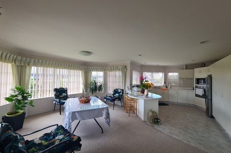 Photo of property in 68 Russley Drive, Mount Maunganui, 3116
