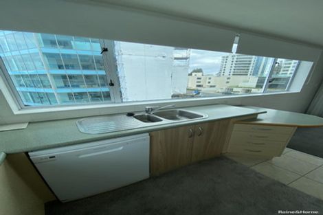 Photo of property in 12 Maunganui Road, Mount Maunganui, 3116