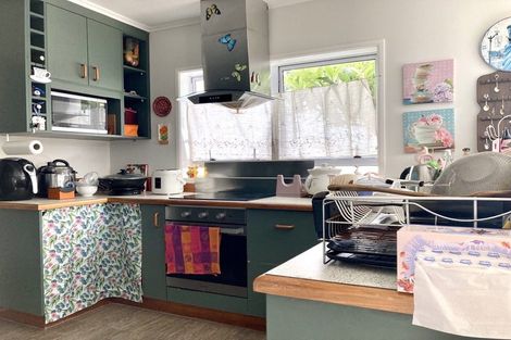 Photo of property in 1/65 Golf Road, New Lynn, Auckland, 0600