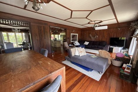 Photo of property in 57 Candia Road, Henderson Valley, Auckland, 0614
