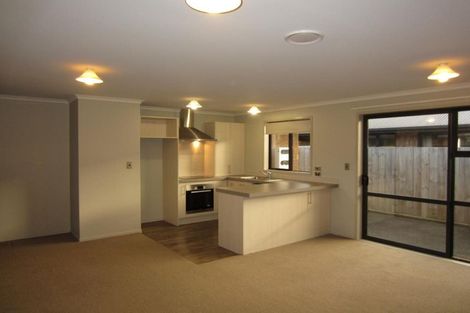 Photo of property in 108u8 Old Farm Road, Hamilton East, Hamilton, 3216