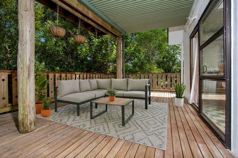 Photo of property in 34 The Avenue, Albany, Auckland, 0632