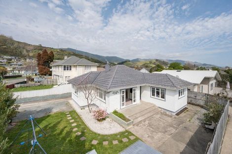 Photo of property in 1 Palm Avenue, Stoke, Nelson, 7011
