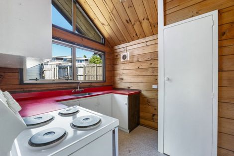 Photo of property in 14 Fairfax Terrace, Frankleigh Park, New Plymouth, 4310