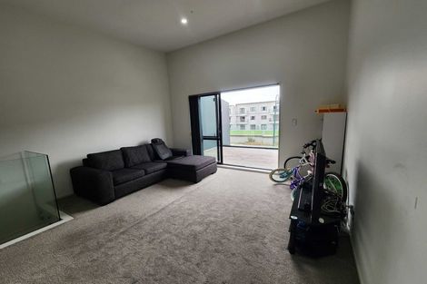Photo of property in 8b Carlos Drive, Flat Bush, Auckland, 2016