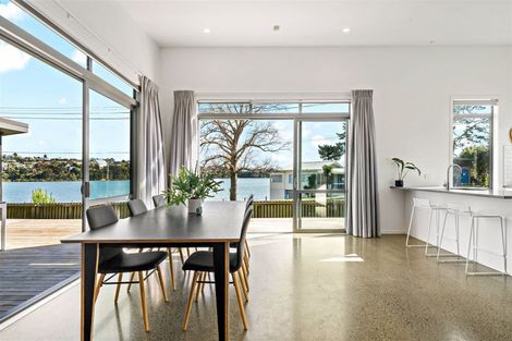 Photo of property in 12b Chapman Road, Te Atatu Peninsula, Auckland, 0610