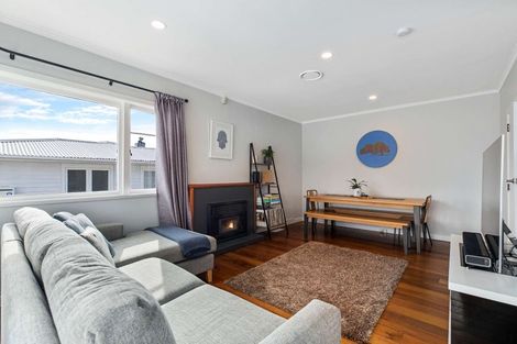 Photo of property in 324 Glengarry Road, Glen Eden, Auckland, 0602