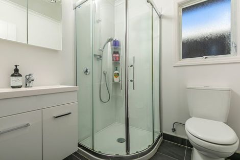 Photo of property in 49 Compton Street, Hillcrest, Auckland, 0627