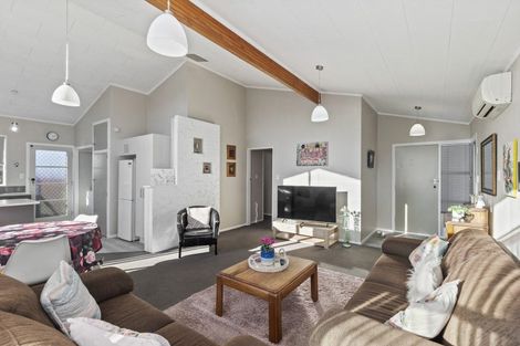 Photo of property in 190 Tiro Tiro Road, Levin, 5510