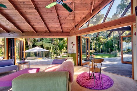 Photo of property in 234 Scenic Drive, Titirangi, Auckland, 0604