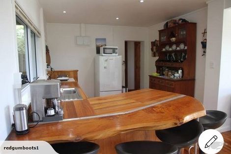 Photo of property in 25 Rosario Crescent, Red Beach, 0932