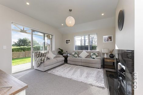 Photo of property in 124 Pohutukawa Parade, Riverhead, 0820