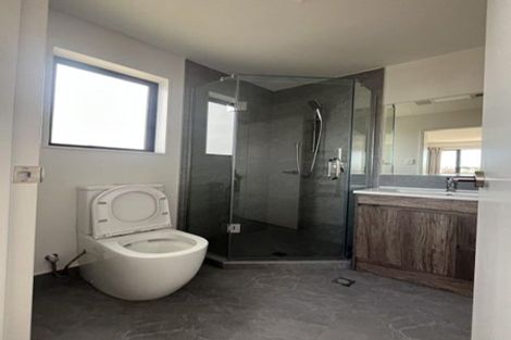 Photo of property in 2/39 Dale Crescent, Pakuranga, Auckland, 2010