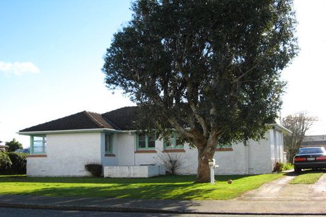 Photo of property in 34 Renfrew Street, Waikiwi, Invercargill, 9810